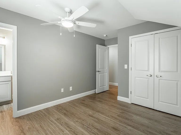594 Strong Ave — Photo 37