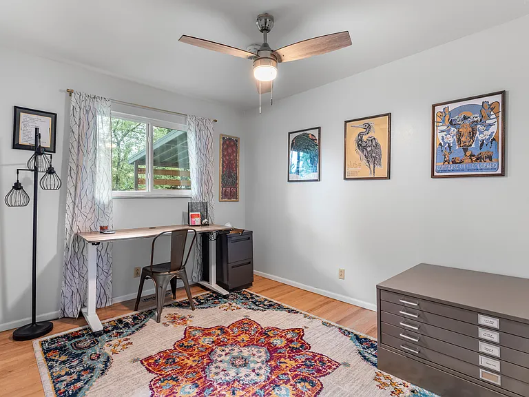 1037 Cypress Dr — Photo 9