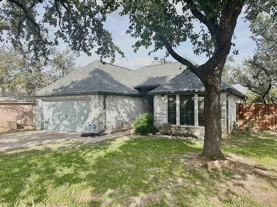 1st image of 1812 Twisted Oak Dr