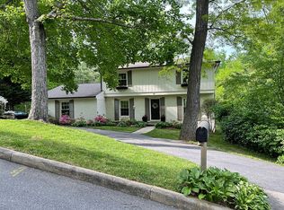 15 Forest View Dr, Asheville, NC 28804