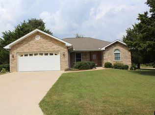 140 Winterview Dr, Flippin, AR 72619