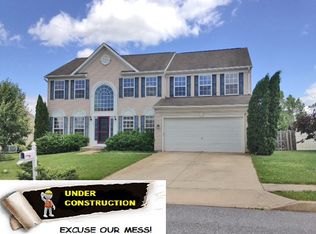 185 Hunter Creek Dr, York, PA 17406