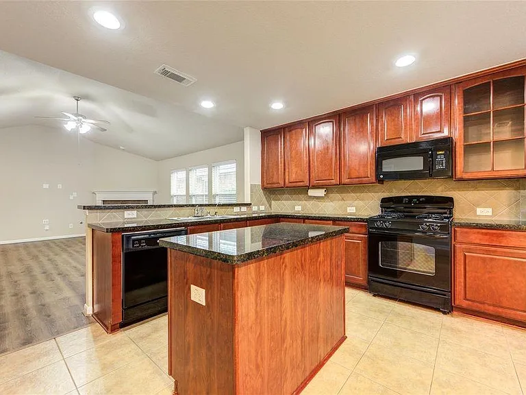 16702 Grovetrail Ln — Photo 34