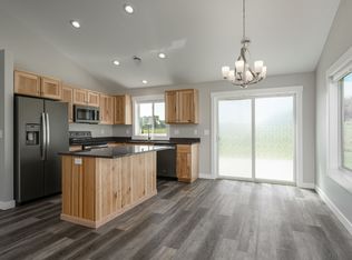 821 7th Ave NW #106, Arlington, MN 55307