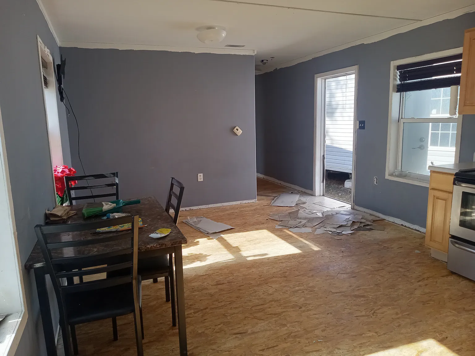 3 bed, 868 sqft, $1,500 — Photo 4