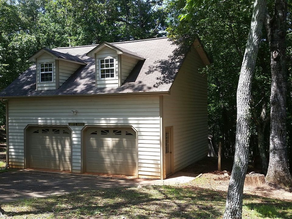 2nd image of 220 Mill Creek Trl