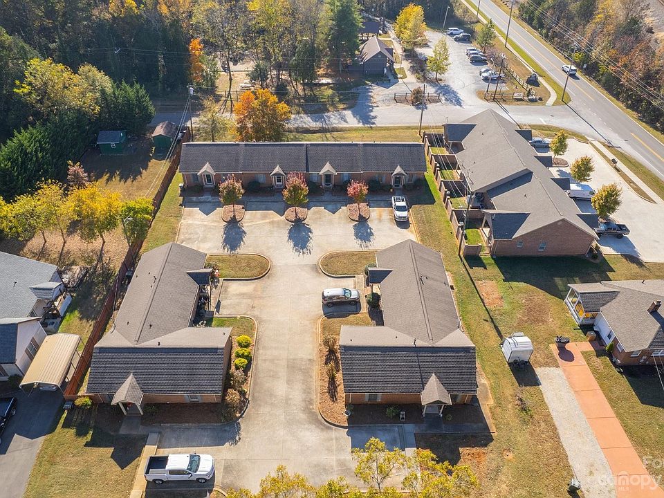 1st image of 700 Battleground Ave