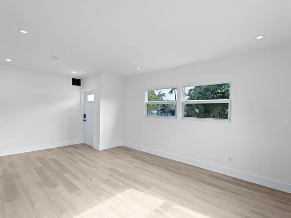 952 Francis St, West Palm Beach, FL 33405