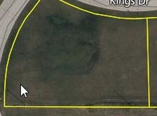 951 Kings Dr, Brownsville, WI 53006