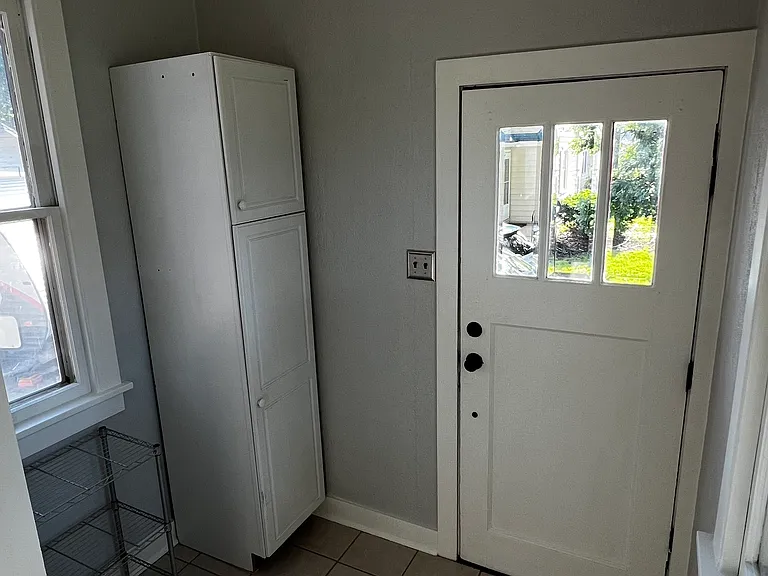 721 Clark Ave — Photo 18