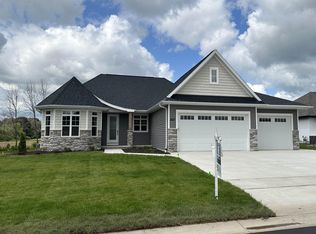 1207 Copilot Way, De Pere, WI 54115