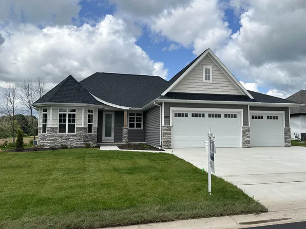 1207 Copilot Way, De Pere, WI 54115