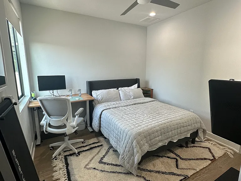 1705 Cedar Ave #1 — Photo 11