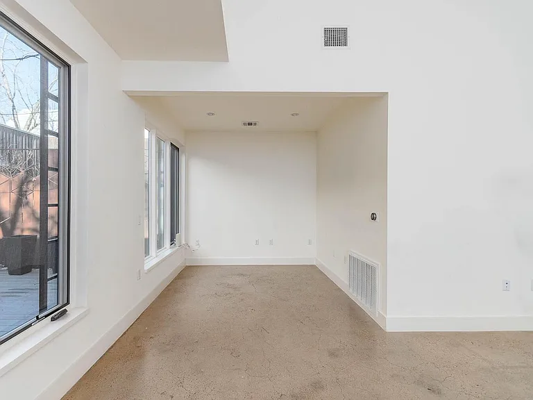 3305 Garden Villa Ln #B — Photo 12