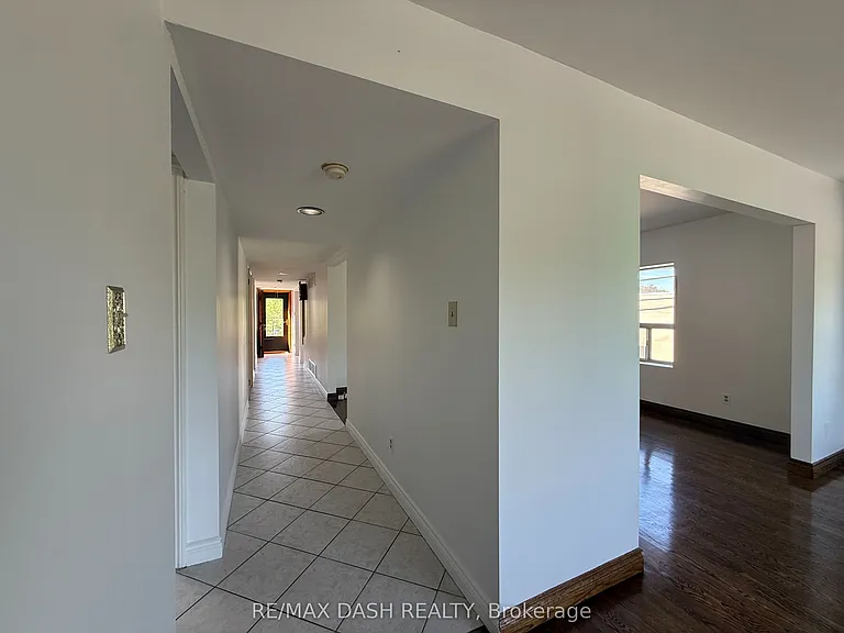 2973 Bloor St W #UPPER — Photo 32