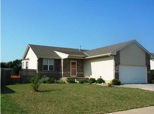 866 S Sunset Cir, Andover, KS 67002