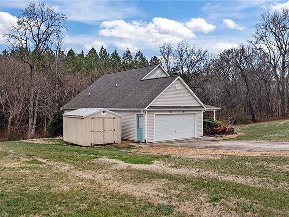 2nd image of 1657 Alzora Ct