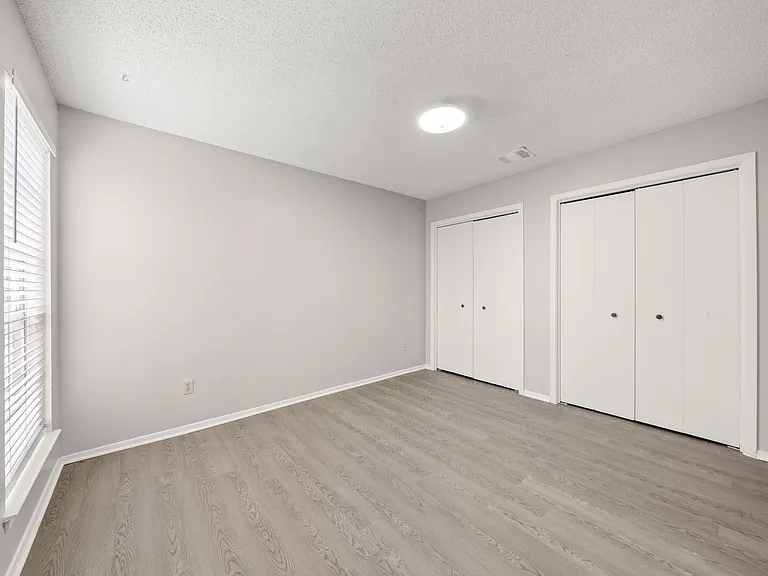 411 Greenlawn Blvd — Photo 15