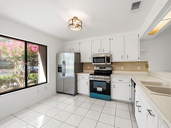 5th image of 3723 NW 55th Pl
