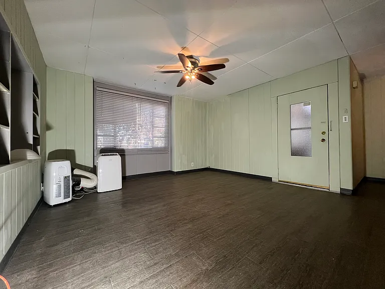 511 Oak St — Photo 3