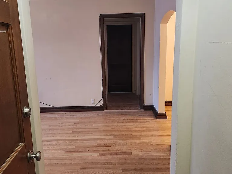 402 Grand Ave — Photo 12
