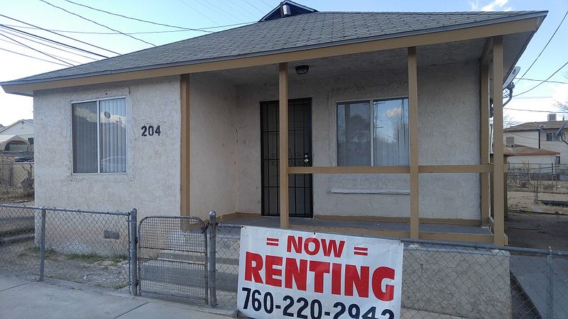1st image of 204 S 6th Ave