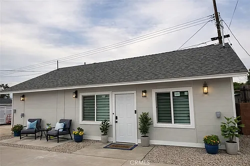 559 E Juanita Ave Photo 1