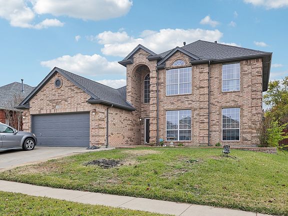 3rd image of 2708 White Rock Dr