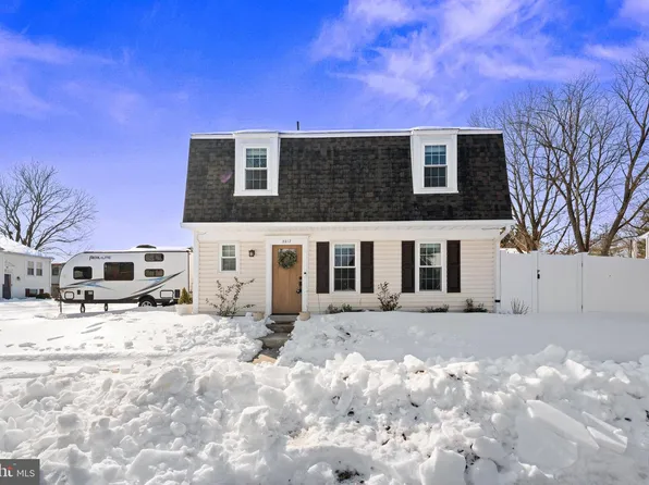 2317 Dartmouth Ln, Crofton, MD 21114