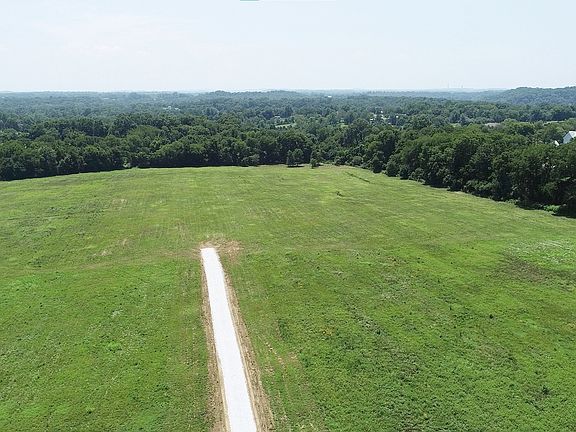 3rd image of 2692 Hartsville Pike