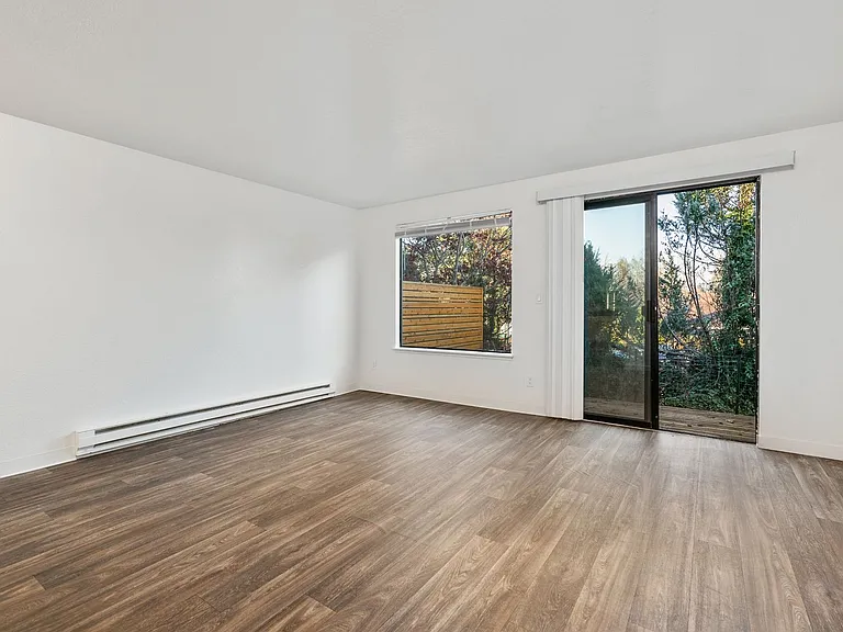 LSLV Lakeshore Lakeview — Photo 20