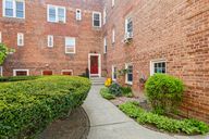 N Village Ave-0205-001.jpg