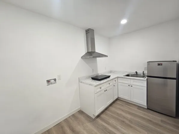 2529 W Glenhaven Ave, Anaheim, CA 92801