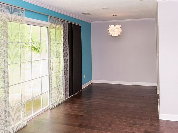 4th image of 61 New London Ln