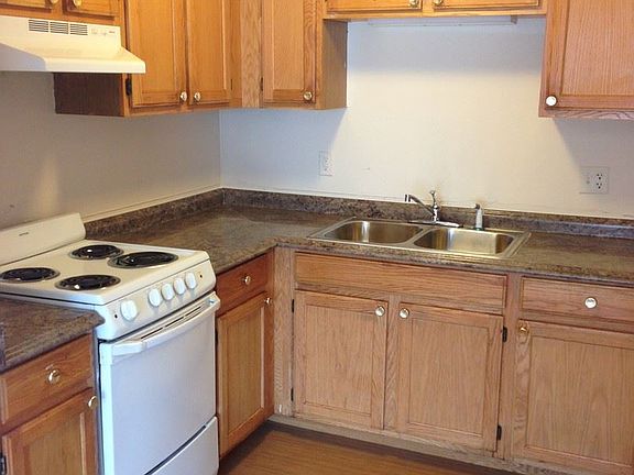 2nd image of 256 Essex St APT 304