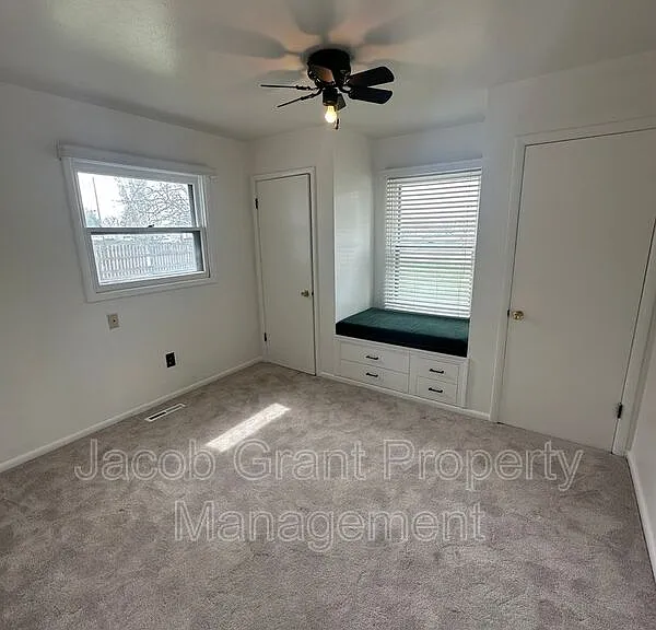 4590 N 15 E — Photo 10
