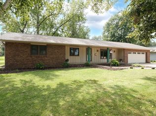 387 8th St NE, Sioux Center, IA 51250