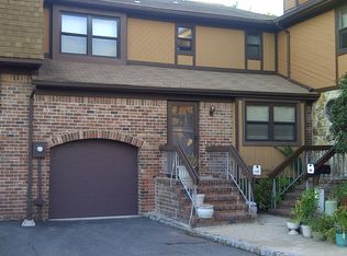 1105 Merrywood Dr, Edison, NJ 08817