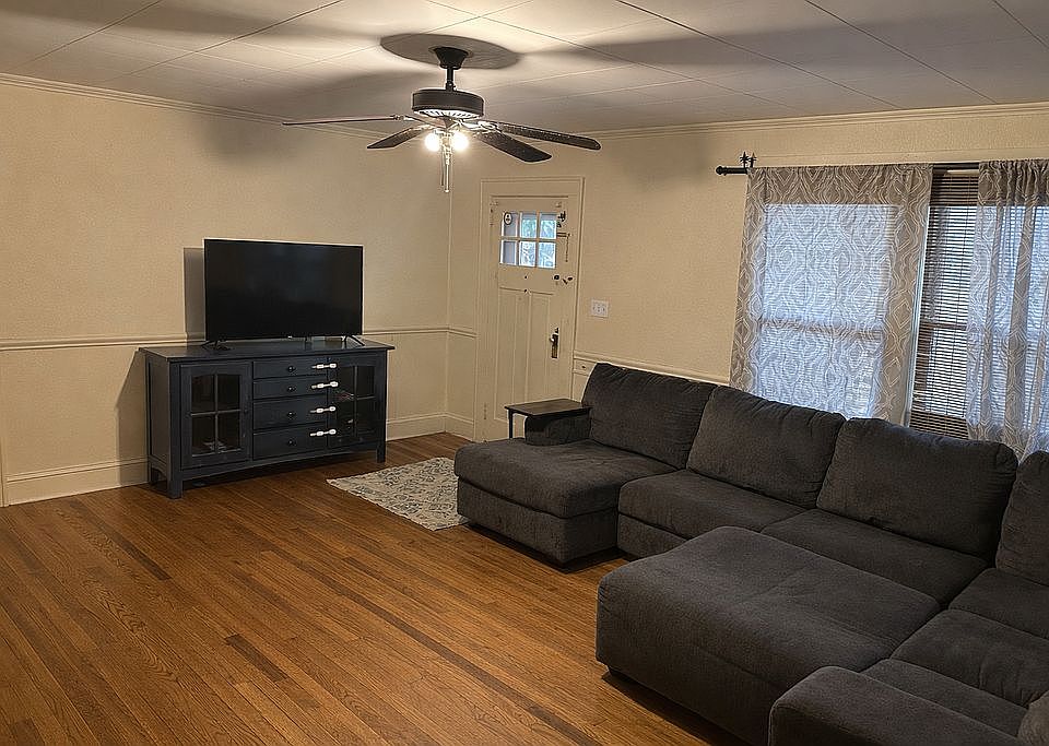 1st image of 122 Eaman Ave