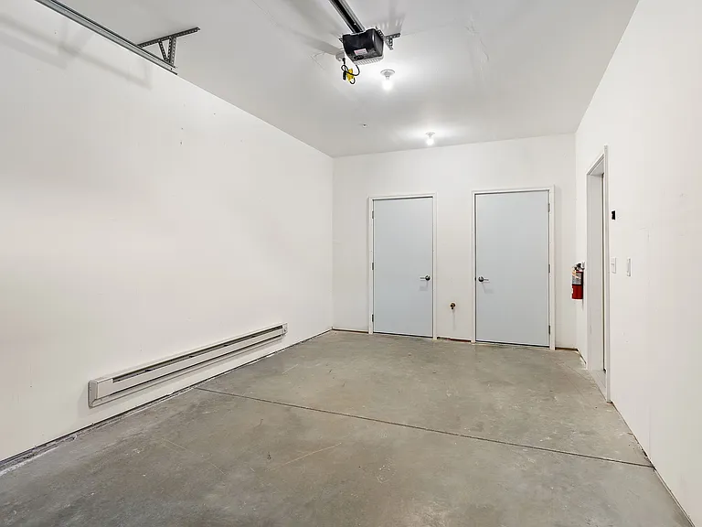 Manor Heights Townhome — Photo 67
