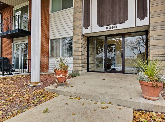 2nd image of 9250 W Emerson St APT 1B
