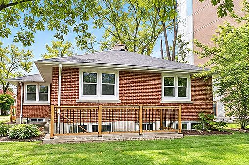 3rd image of 378 Torrance St #Basement