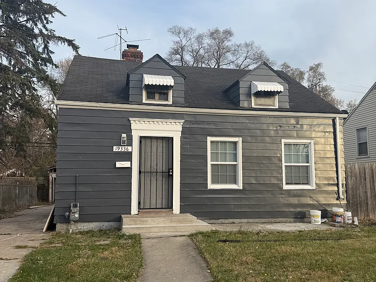 19336 Binder St — Photo 3