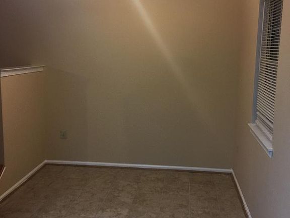 4th image of 44175 Allderwood Ter