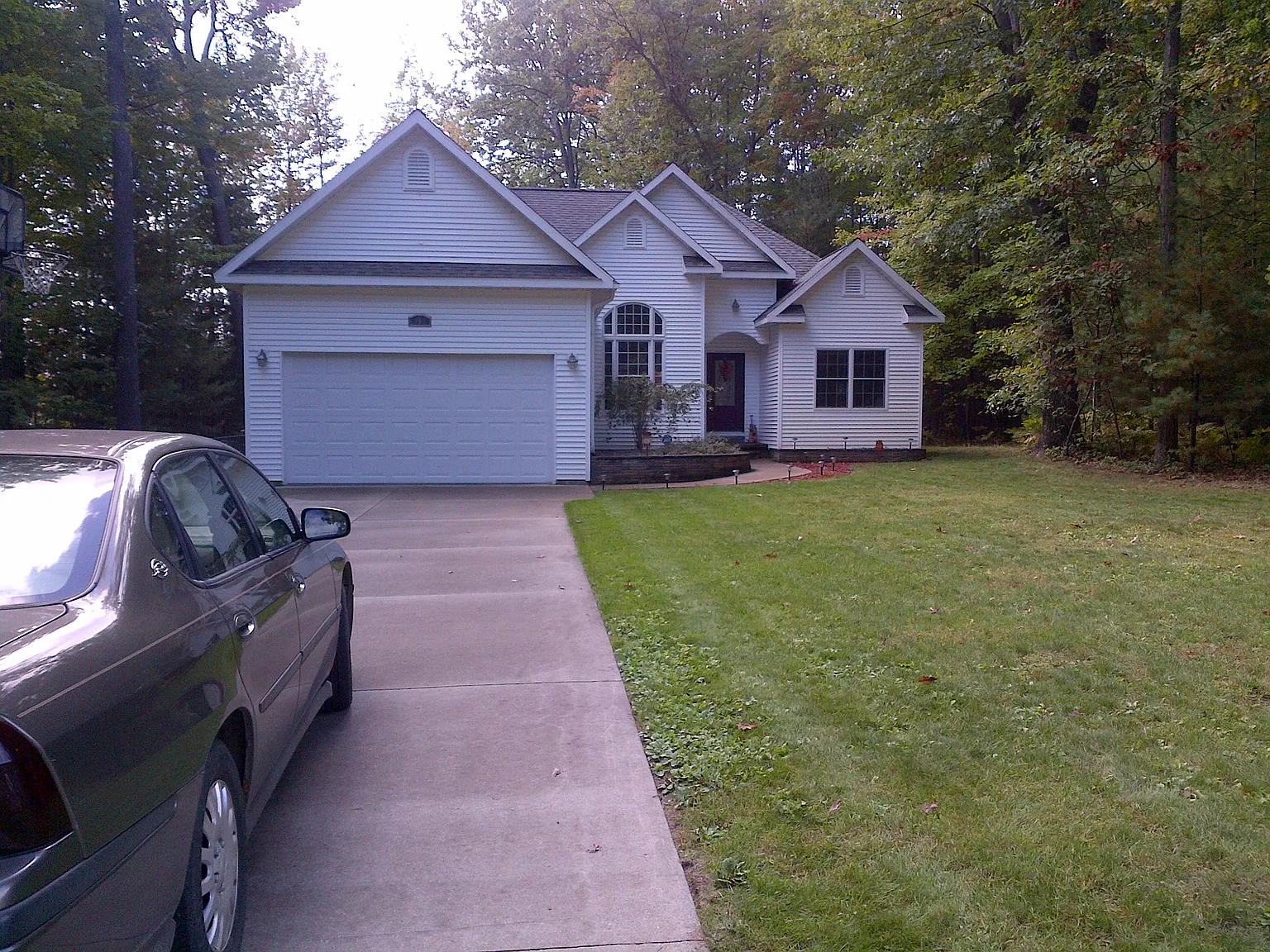 3 bed, 1468 sqft, $1,990 — Photo 1