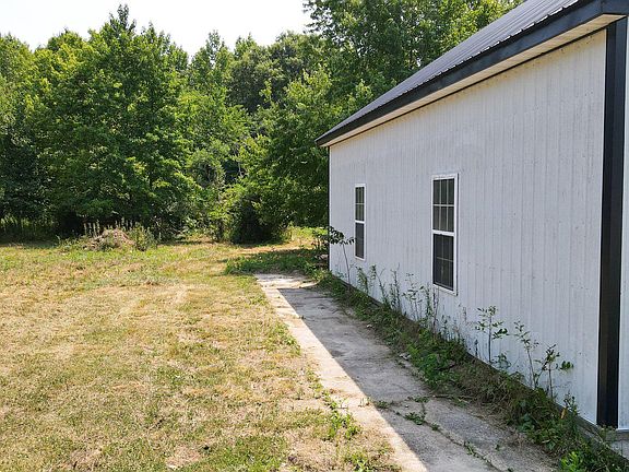 4th image of 742 Tobacco Rd