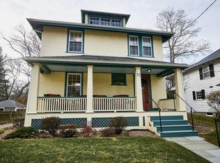 51 Oakwood Rd, Newton, MA 02460