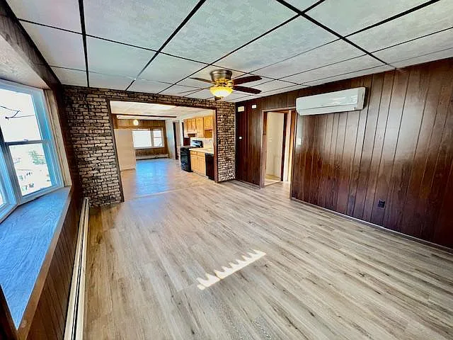 223 Carbon St — Photo 5