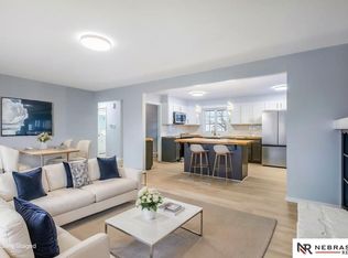 2024 S 165th St, Omaha, NE 68130