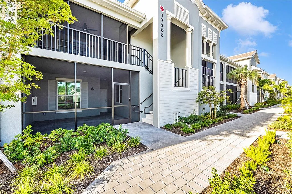 2 bed, 2.0 bath, 1355 sqft, $6,000 — Photo 1